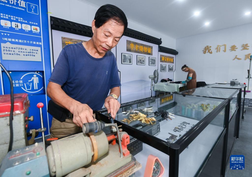 左右棋牌官网